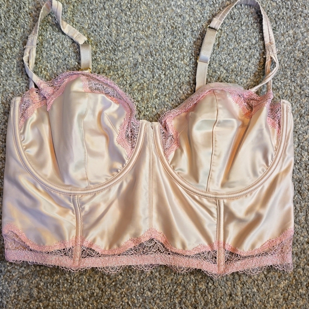 38DD Victoria’s Secret bustier balconnet top